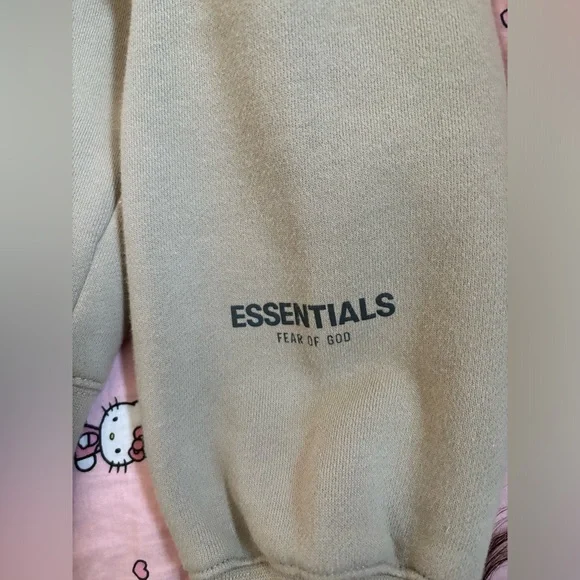 Essentials Sweatshirt - Picture 2 of 4